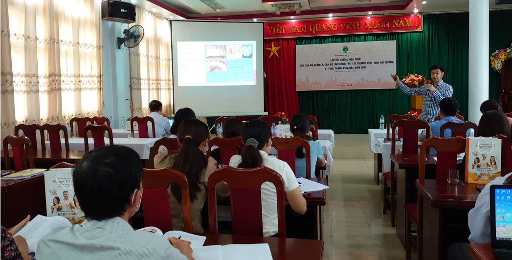 ThS. Nguyễn Tuấn Anh, khoa Điều trị Nội nha trình bày về các bệnh răng miệng thường gặp ở trẻ